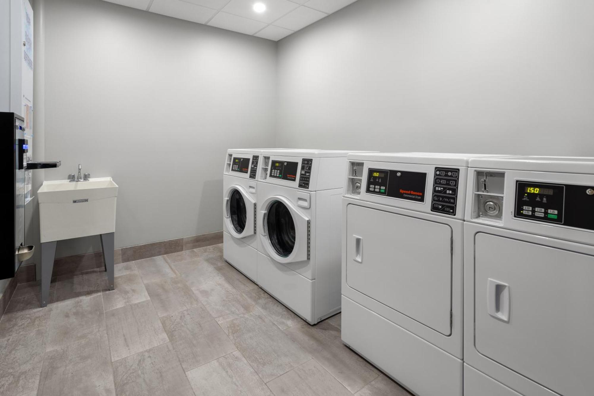 Hawthorn Extended Stay By Wyndham Williston Burlington Экстерьер фото